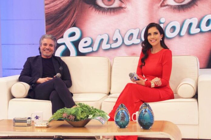 João Kleber e Daniela Albuquerque no 'Sensacional' (Crédito da imagem :Divulgação/RedeTV!)