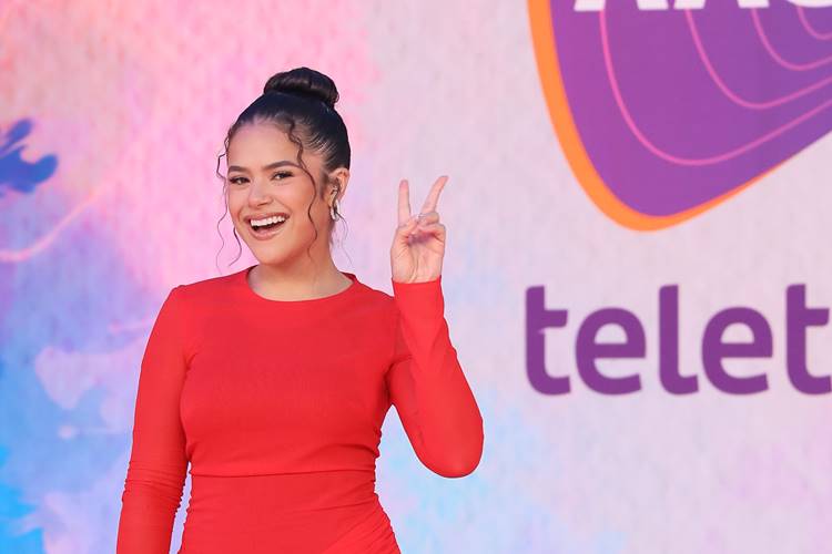 “Não tinha chance no mundo de eu não estar aqui neste dia”, diz Maisa no palco do Teleton