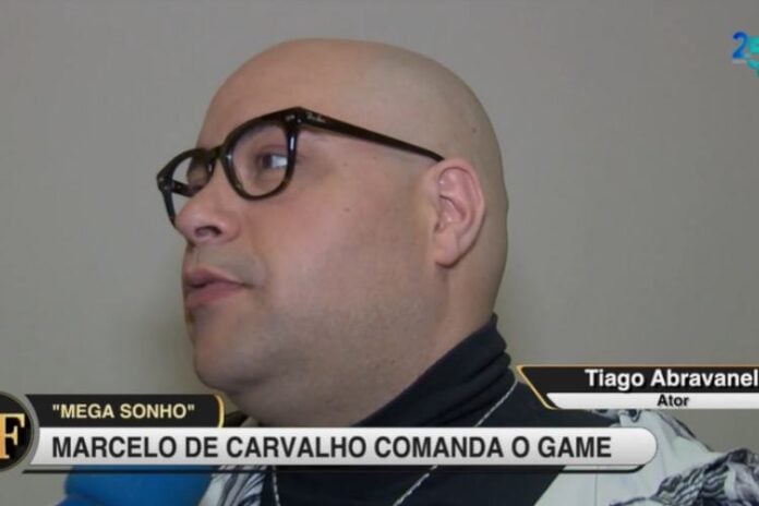 Tiago Abravanel falando sobre sua participação no 'Mega Sonho' (Reprodução: RedeTV!) 