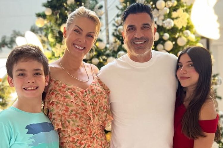 Ana Hickmann e Edu Guedes com os filhos