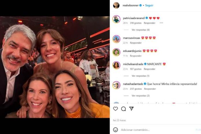 A selfie que William Bonner tirou com Patrícia Abravanel, Daniela Beyruti e Natasha Dantas (Reprodução: Instagram)