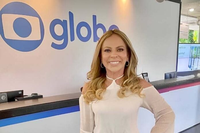 Christina Rocha na entrada dos Estúdios Globo, que fica localizado no RJ (Reprodução: Instagram)