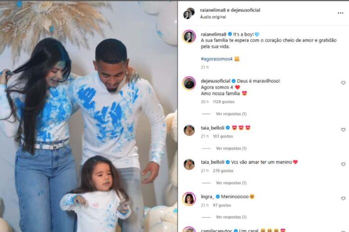 Gabriel Jesus e Raiane Lima anunciando o sexo do bebê (Reprodução: Instagram)