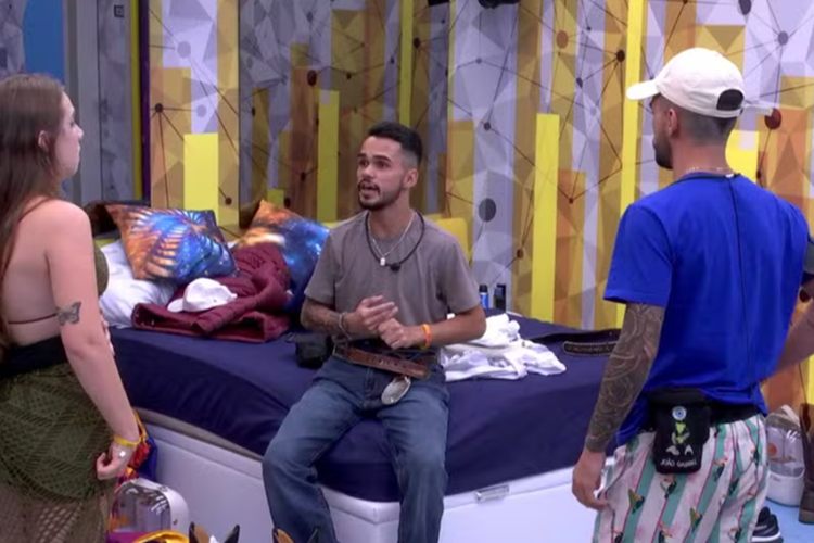 João Pedro, Raissa e João Gabriel no BBB25 - Foto: Globo