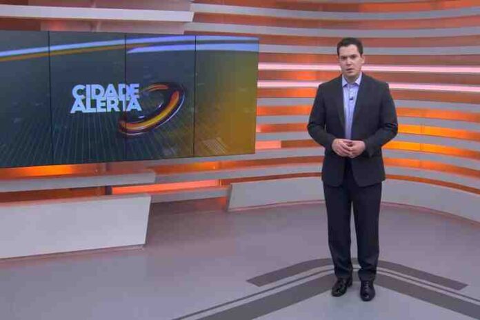 Lucian Pichetti no comando do Cidade Alerta Paraná (Reprodução/RICTV)