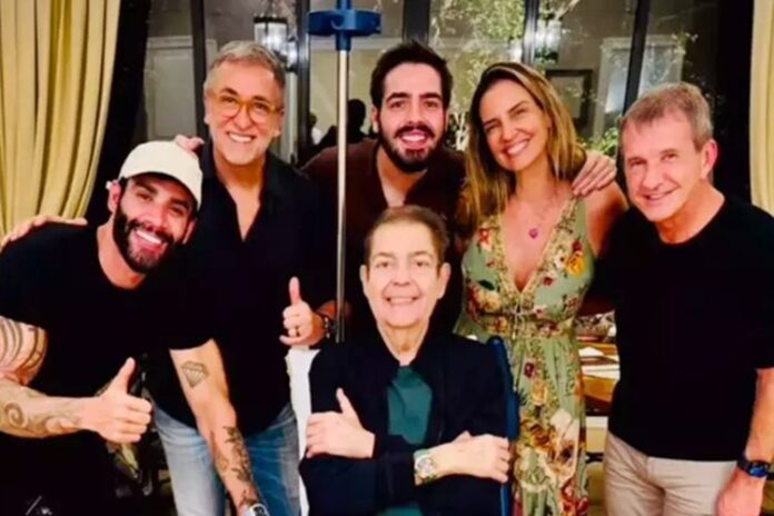 Faustão com Gusttavo Lima, família e amigos