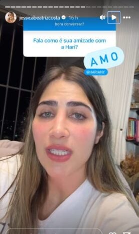 Jéssica Beatriz Costa respondendo a fã (Reprodução: Instagram)