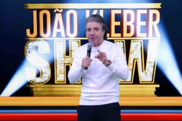 João Kléber na RedeTV! (Reprodução/RedeTV!)