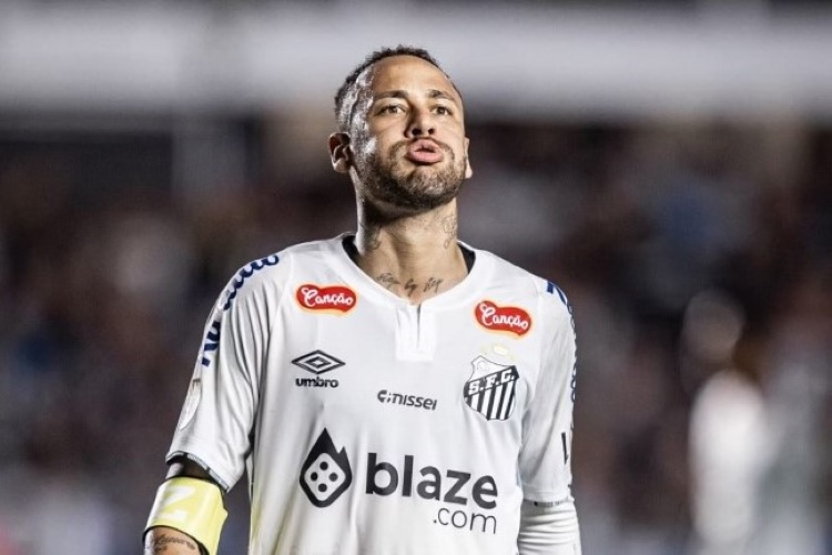 Neymar em partida do Santos