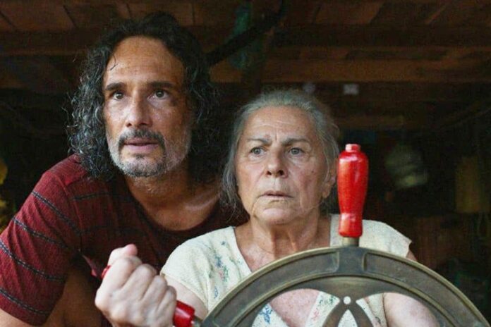 Rodrigo Santoro e Denise Weinberg em O Último Azul - Foto: Globo Filmes