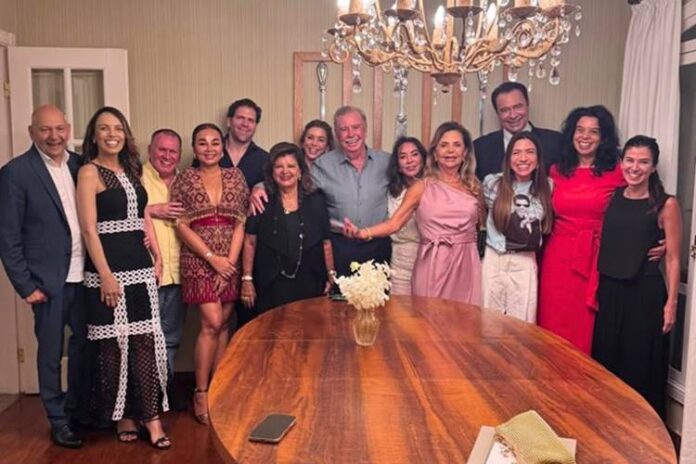 Empresários no jantar da familia Abravanel