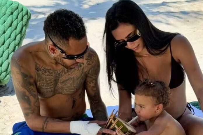 Neymar, Bruna Biancardi e Mavie - Foto: Instagram