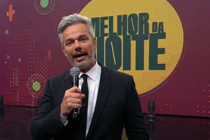 Otaviano Costa durante a estreia do Melhor da Noite (Reprodução: Band TV)