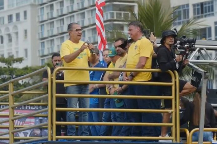 Silas Malafaia e Bolsonaro em ato no Rio de Janeiro - Foto: Reprodução/X